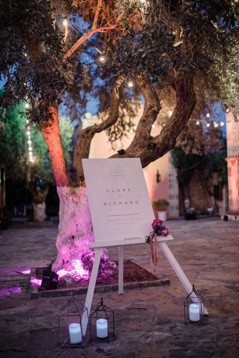 Farmhouse wedding on the island of Crete in Greece - Wedding Photographer